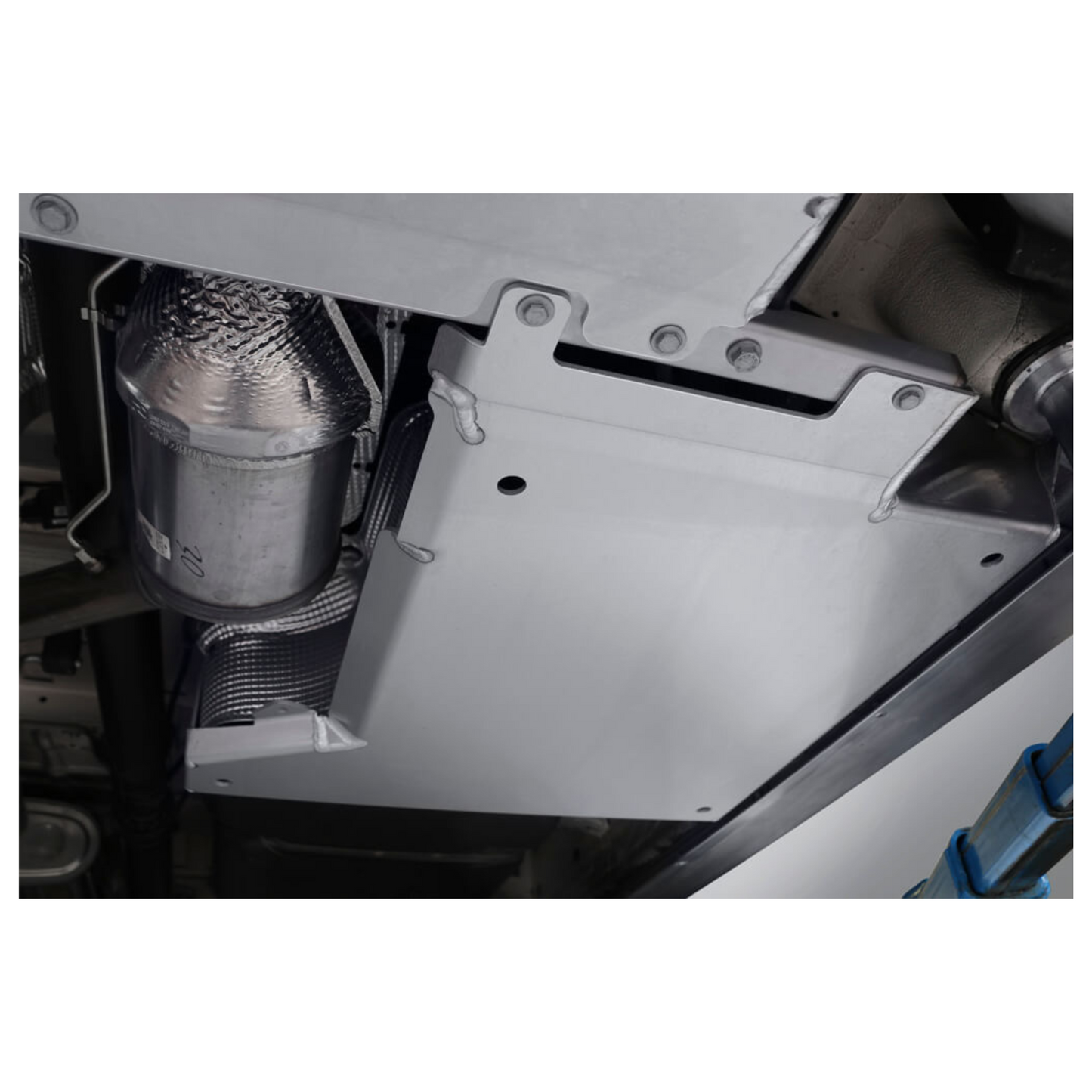 Ad Blue tankin suoja VW Crafter (2017+)