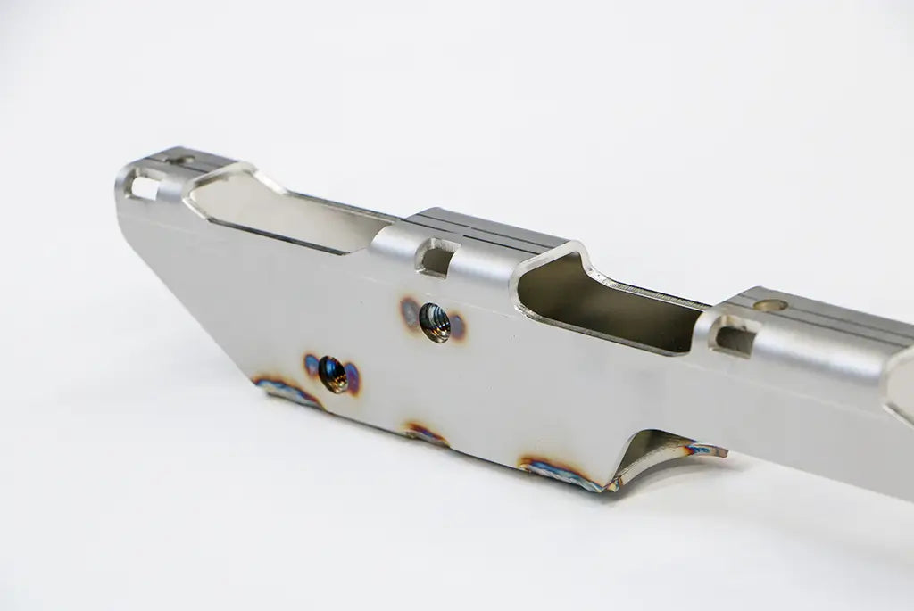 Kiinnityslista, oikea (Rockslide varten) VW T7