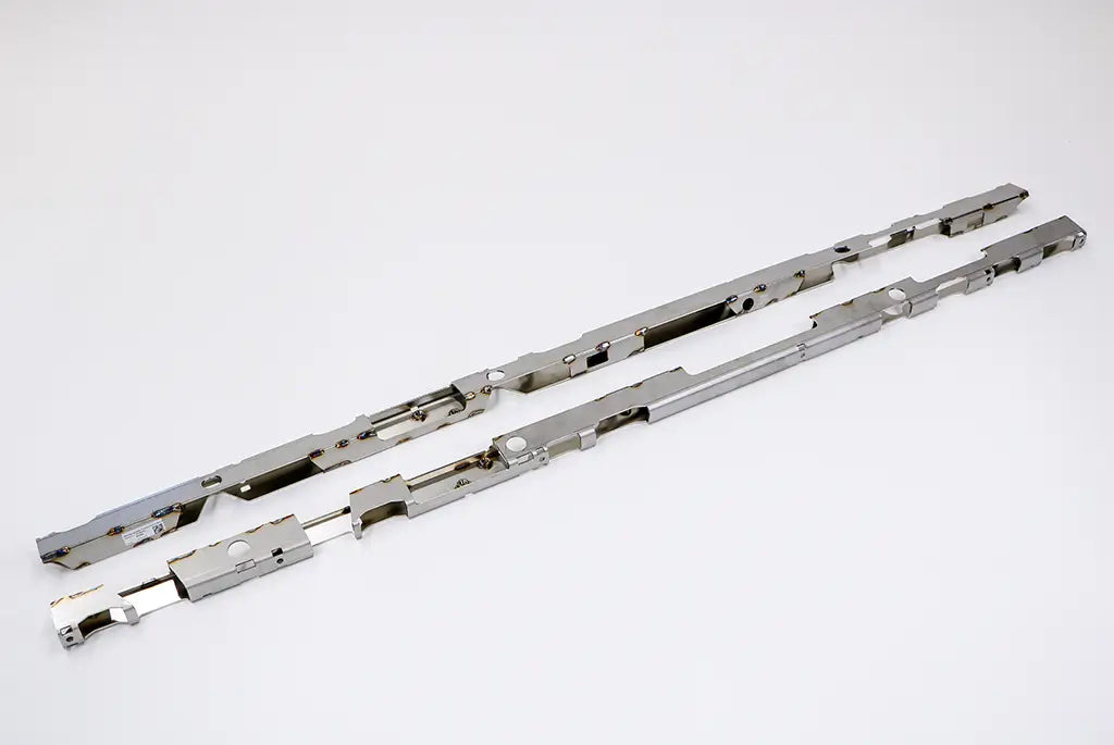 Kiinnityslista, oikea (Rockslide varten) VW T7